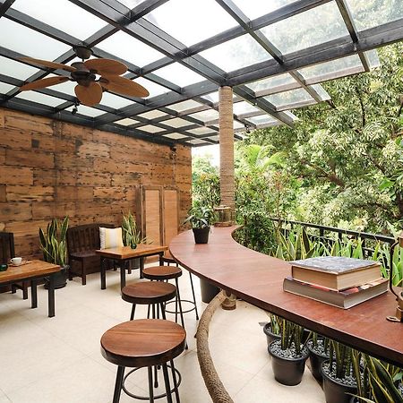 Treehouse Suites - Boutique Serviced Apartment Jacarta Exterior foto
